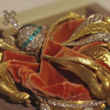 51435f3f-cd41-4acb-a795-65bb909f5543 La restauration prévue pour la couronne de l’impératrice Eugénie après le braquage du Louvre