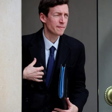 9fdfbad5-1225-498b-81b5-abfc898c9212 Amélioration de l’état de santé de la professeure poignardée à Sanary-sur-Mer