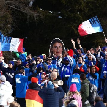 Biathlon - Milano Cortina 2026 Winter Olympics: Day 2 Des supporteurs français soutiennent les athlètes tricolores aux JO d’hiver de Milan-Cortina 2026