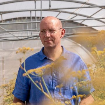 fd07f264-f1e1-4fc2-93ca-6839baf53630 Cyriaque Crosnier Mangeat : Un Leader de la Semence Bio en France