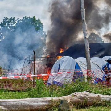 084ffe19-87e4-4cb5-a87b-ce3c25902f47 Conflits autour des centres de santé en RDC face au virus Ebola