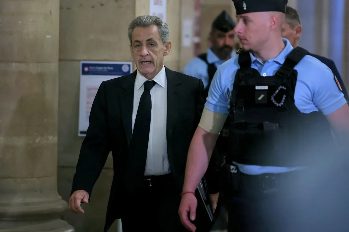Les tensions entre Nicolas Sarkozy et Claude Guéant devant la justice