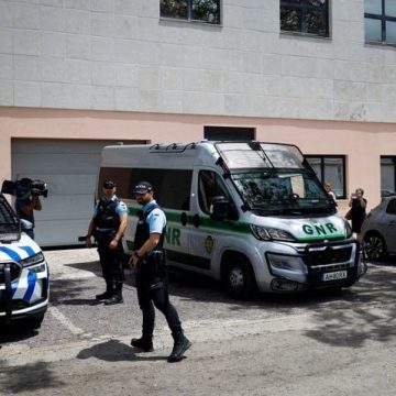 Deux enfants retrouvés au Portugal sont rentrés en France en sécurité