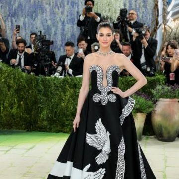 Anne Hathaway retrouve la vue après une décennie de cécité partielle