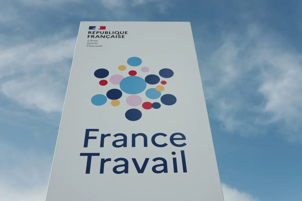 Le taux de chômage en France dépasse 8%
