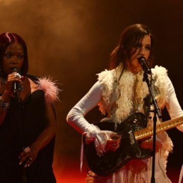 Performance remarquable de Theodora et Oklou au Festival de Cannes