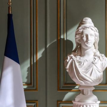 Retour possible du cumul des mandats en France