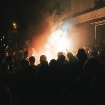 Sécurité renforcée à Paris pour un week-end à risque