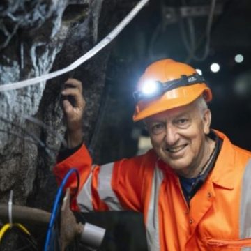Expériences sismiques contrôlées sous les Alpes suisses