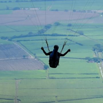 Mort d’un parachutiste à Frétoy-le-Château : enquête en cours