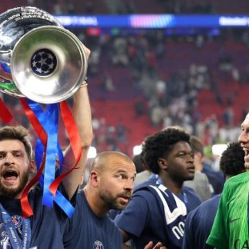 Khvicha Kvaratskhelia élu meilleur joueur de la Ligue des champions
