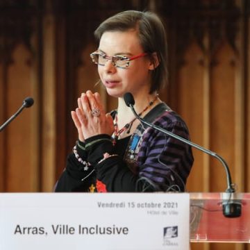 Réaction après une vidéo offensive envers une conseillère municipale