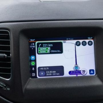 Waze vs Compteur de Vitesse : Quelle Précision ?