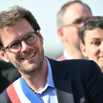 Turbulences au sein du Parti Socialiste : Stratégies et débats