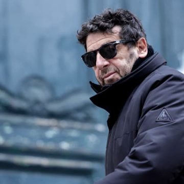 Appels à l’annulation des concerts de Patrick Bruel suite aux accusations de violences sexuelles