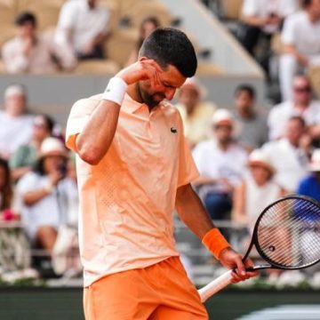 Novak Djokovic éliminé dès le troisième tour de Roland-Garros : Une victoire marquante de João Fonseca