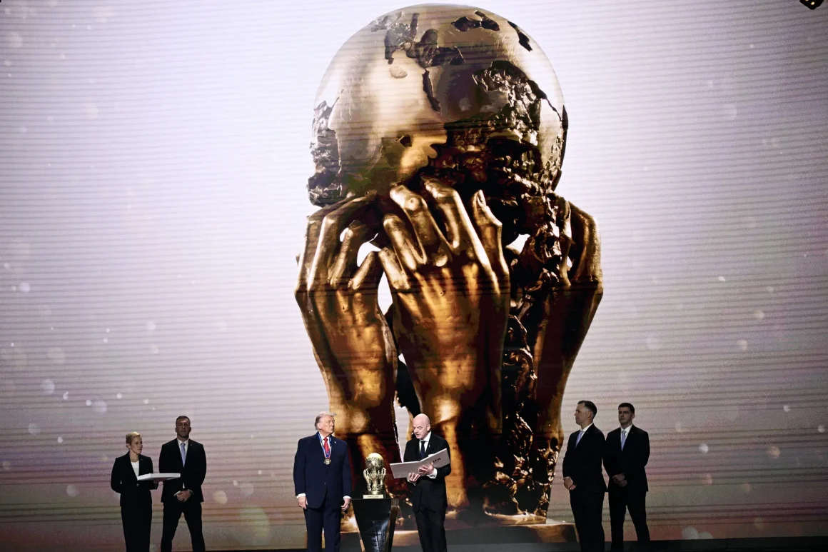 La Coupe du Monde de Football 2026 : Un Tournoi sous le Signe de la Démesure