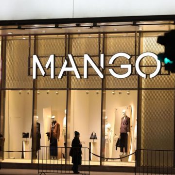 Daily Life In Warsaw Turbulences chez Mango après une enquête sur la mort de son fondateur