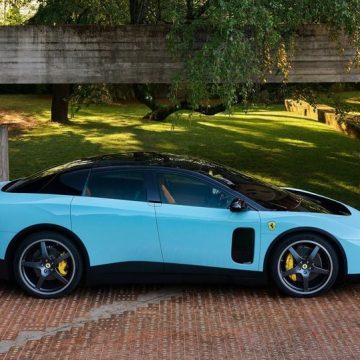 La Ferrari Luce : Une entrée controversée dans l’électrique
