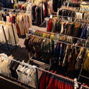 Vente exceptionnelle de costumes de l’Opéra national de Paris