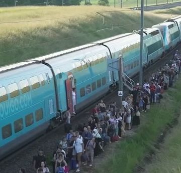 Deux TGV Paris-Nice Immobilisés en Raison de la Chaleur