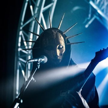 Pourquoi les groupes de métal adorent-ils les masques ?