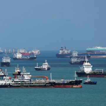 Les stocks de pétrole s’amenuisent face aux tensions mondiales