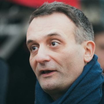 Florian Philippot annonce sa candidature à la présidentielle de 2027