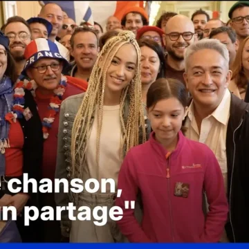 La rencontre de la chanteuse Monroe avec ses fans en Autriche