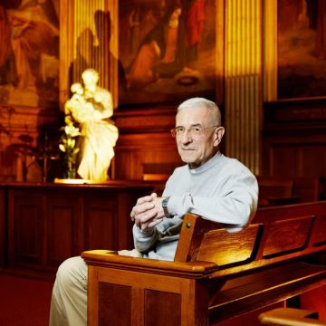 Le Père François Potez : Un Homme de Foi et de Service