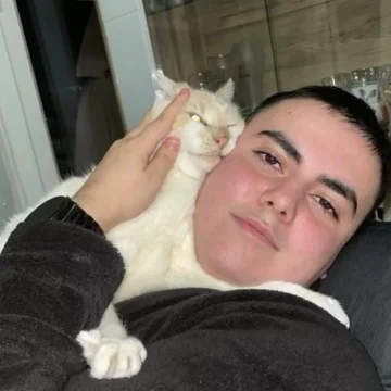 Adoption de la Loi Yanis: protection renforcée pour les victimes d’agression