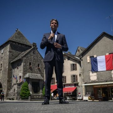 Gabriel Attal annonce sa candidature à la présidentielle de 2027