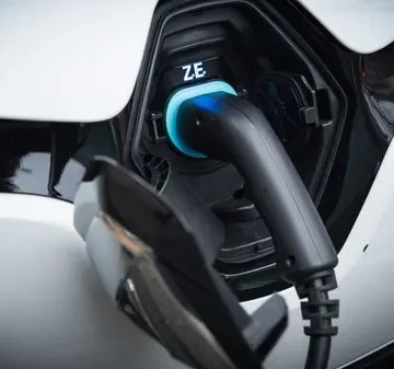 Ferrari dévoile son modèle électrique innovant ‘Luce’