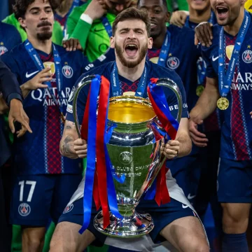 Le Paris Saint-Germain célèbre sa victoire en Ligue des Champions