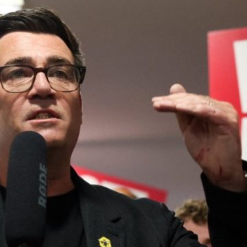 051b7c43-496c-4c81-bdb8-160e4a50cb26 Andy Burnham : une ascension politique remarquable