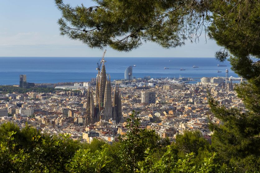 View Of Barcelona La Sagrada Familia de Barcelone : Accomplissement et Spiritualité