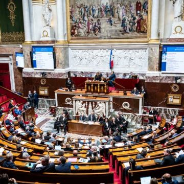 Adoption unanime de la loi sur la protection des enfants à l’école