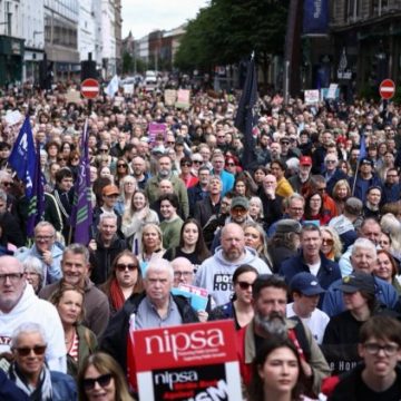 Manifestation à Belfast contre la violence et le racisme