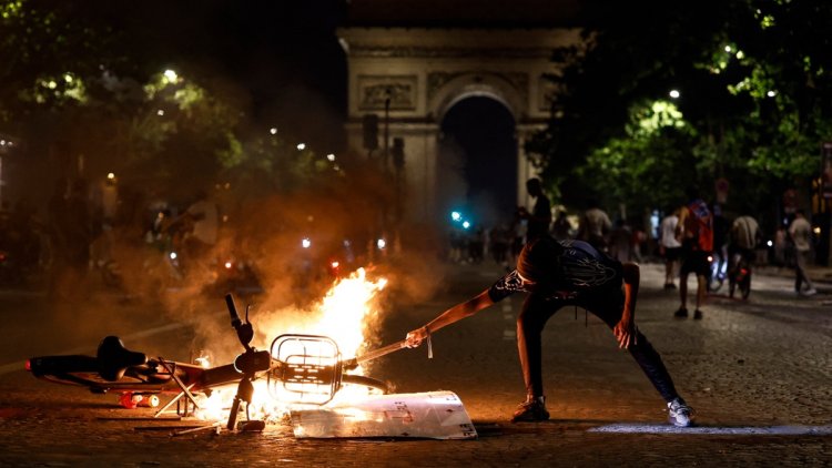 1e436844-2c96-4b8c-a5a6-2074d76b8b87 Le Gouvernement Accélère le Projet de Loi ‘Casseurs-Payeurs’ Après les Incidents du PSG