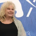 Yolande Moreau : Portrait d’une Artiste Passionnée et Libre
