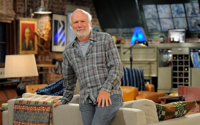 2495ae53-1c4a-44d6-9947-f2dccd10e5ff La carrière mémorable de James Burrows dans les sitcoms