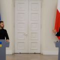 Tension Diplomatique entre la Pologne et l’Ukraine : La Controverse de la Décoration Retirée à Zelensky