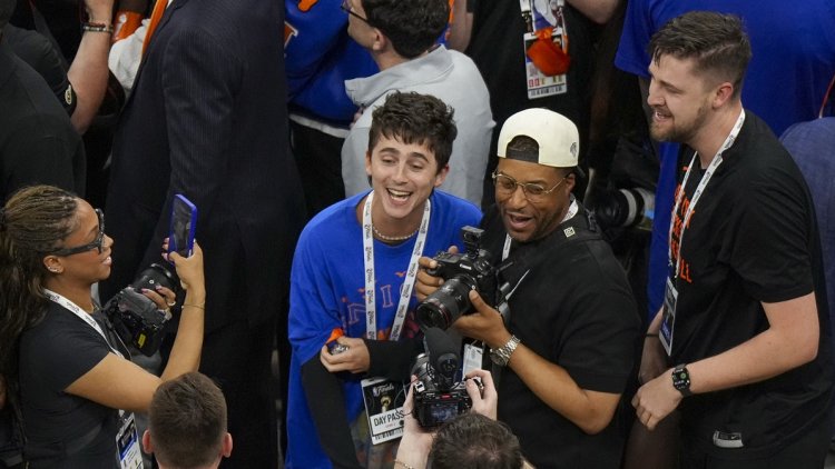 27be24fd-cac1-4b14-852c-d5ebe69e870b Timothée Chalamet : Un Fan Immersé des Knicks de New York