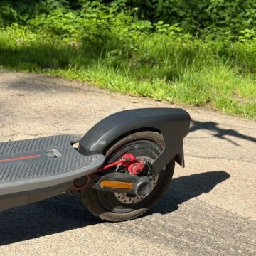 Test de la trottinette électrique Ninebot F3 Pro E : Confort et performances pour les grands gabarits