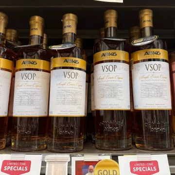 364720ad-94a3-4cb2-9d0d-ce32c4f2124a L’Amérique menace de nouvelles taxes sur le vin français