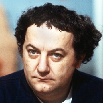 39c5acec-df14-4f2c-94cd-60d56748fe6b L’accident tragique de Coluche : une énigme persistante