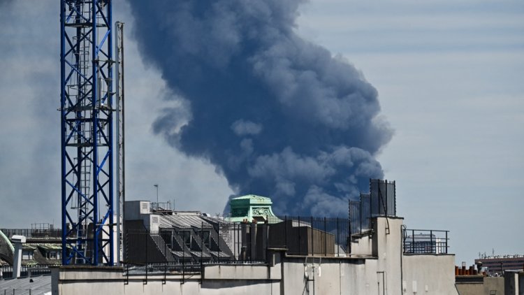 419d8f1a-2014-4ae9-93b5-28272bb03620 Incendie majeur dans la zone industrielle de Bobigny