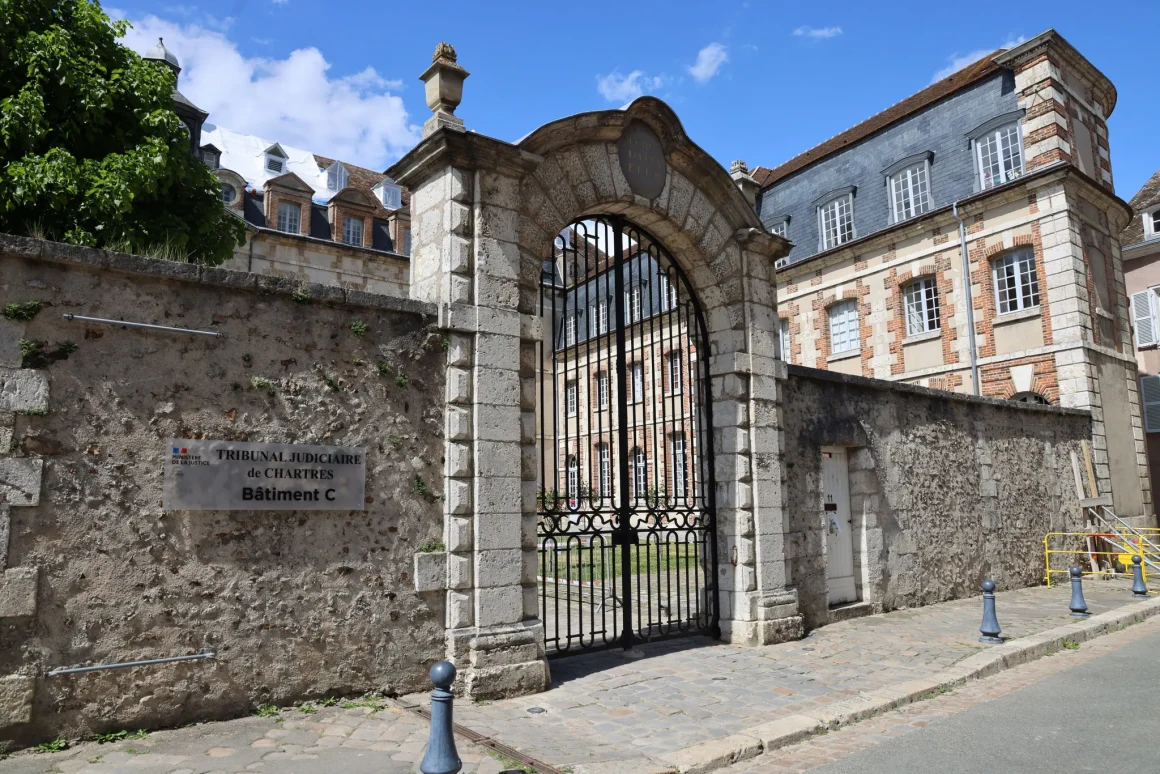 464ab761-9bf5-45dd-8893-bc8cac5a3038 Le ministre de la Justice promet une numérisation totale des procédures