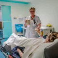 La vulnérabilité accrue des personnes âgées face aux vagues de chaleur en France