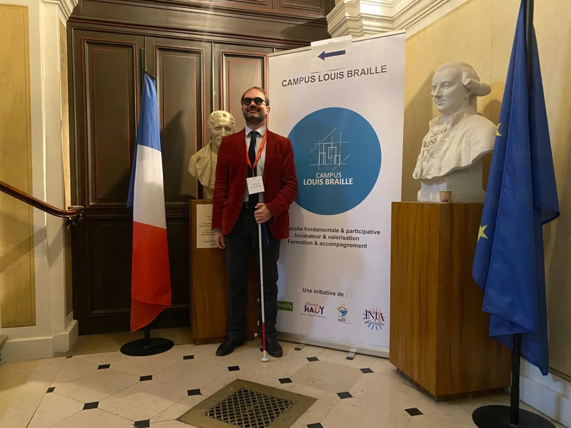 Innovations pour l’aide à la mobilité des déficients visuels